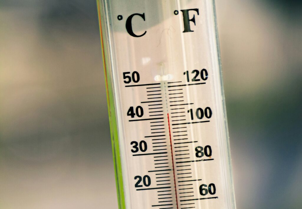 Temperature gage of mercury