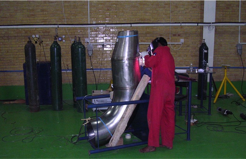 [Vertical Spool Welding at shop]